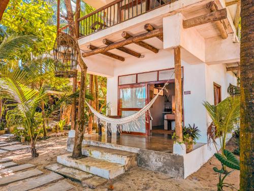 Curated beachfront boutique — Palomino